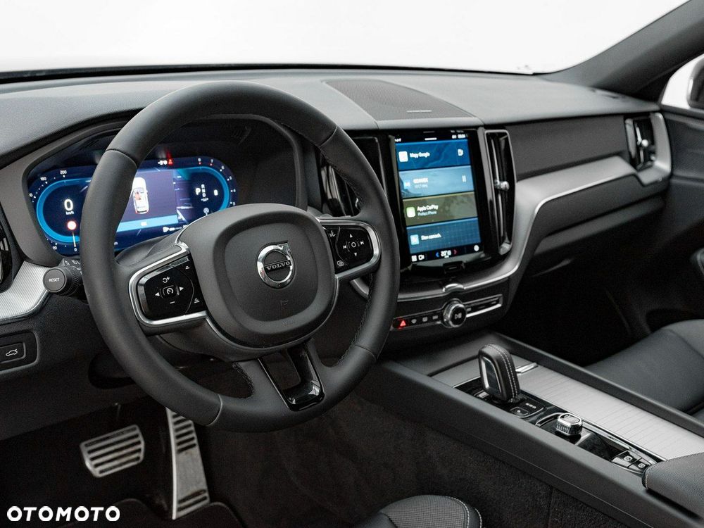 Volvo XC 60 B4 B Plus Dark - 7