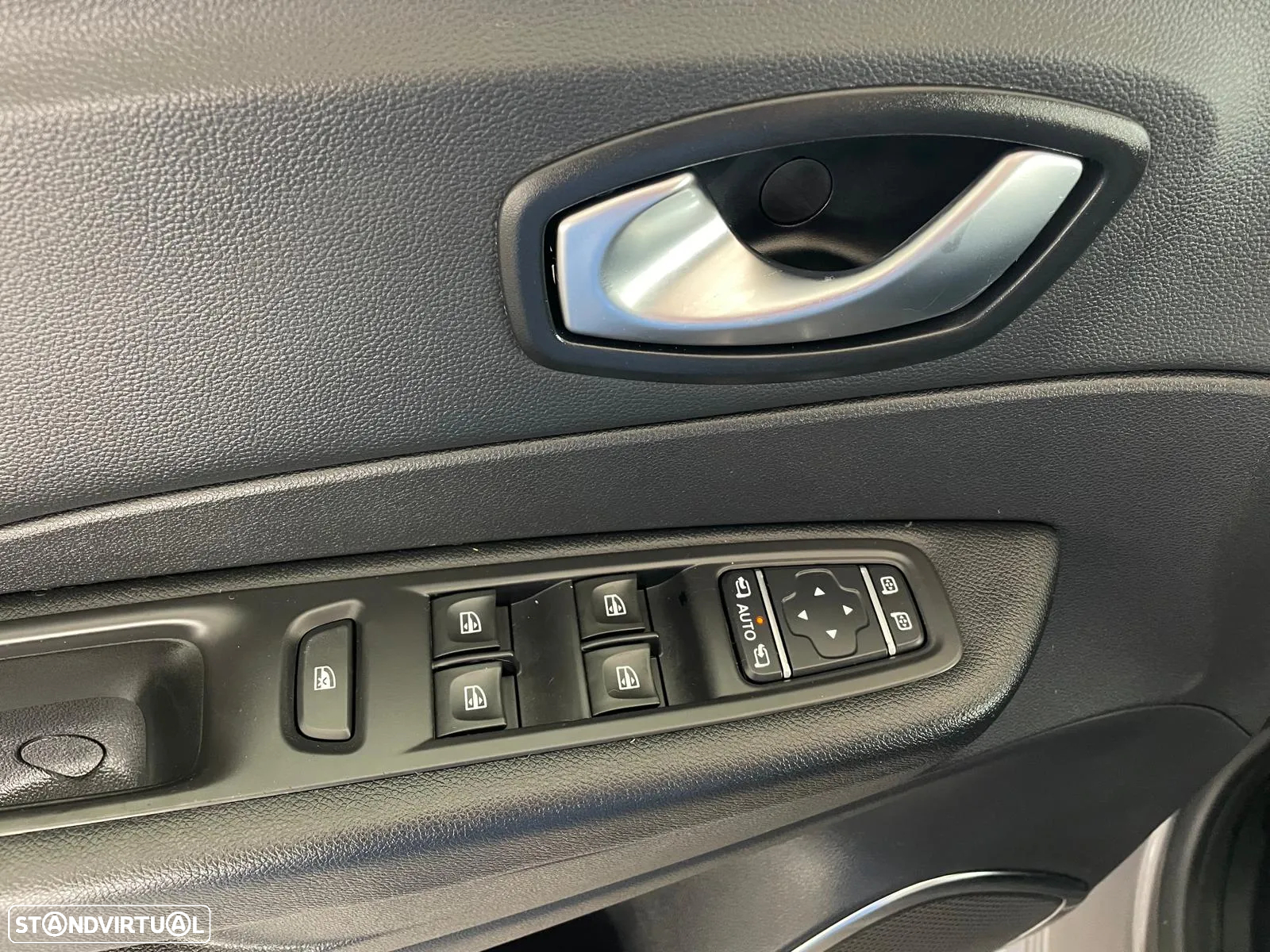 Renault Captur 1.3 TCe Exclusive - 27