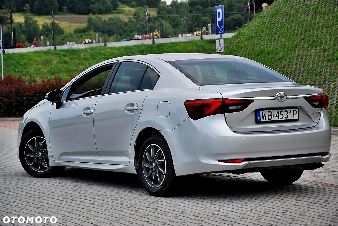 Toyota Avensis 1.8 Active - 5