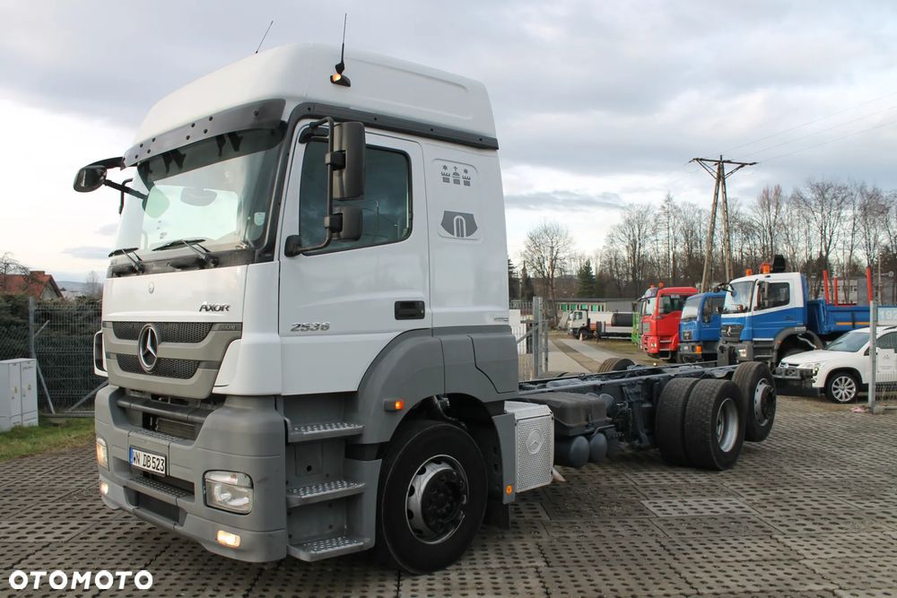 Mercedes-Benz AXOR 2536 6x2 manual