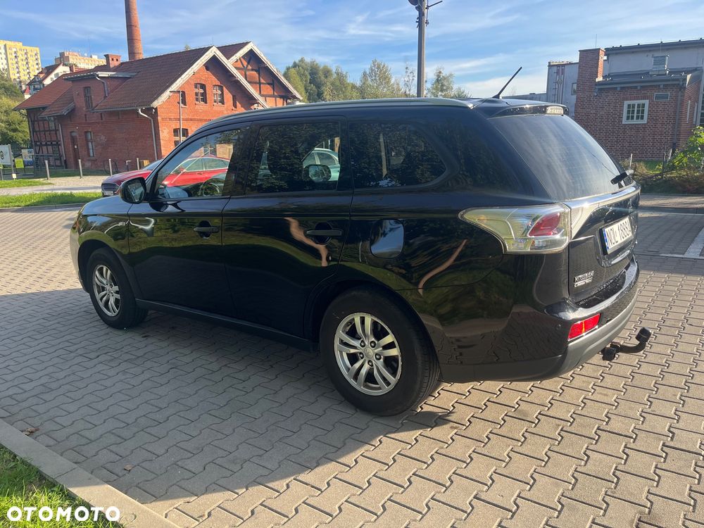 Mitsubishi Outlander - 11