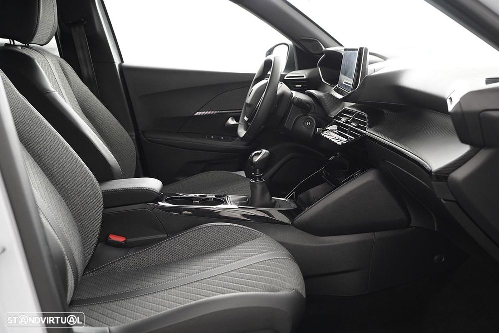 Peugeot 2008 1.2 PureTech Allure - 23
