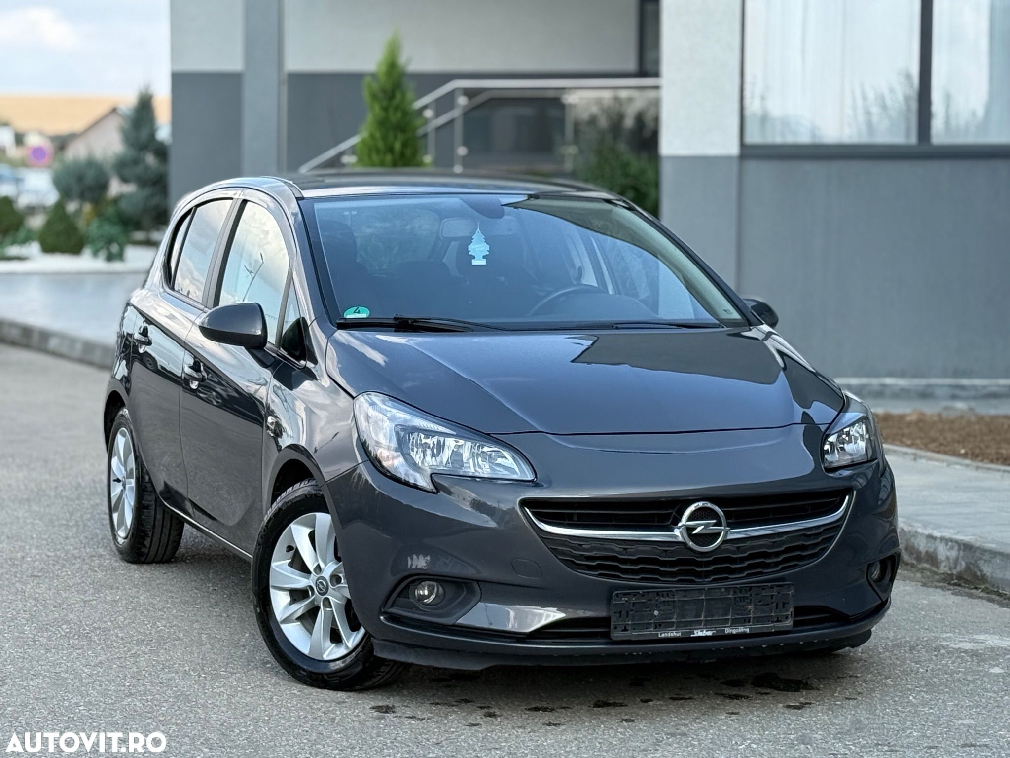 Opel Corsa 1.4 Automatik drive - 1