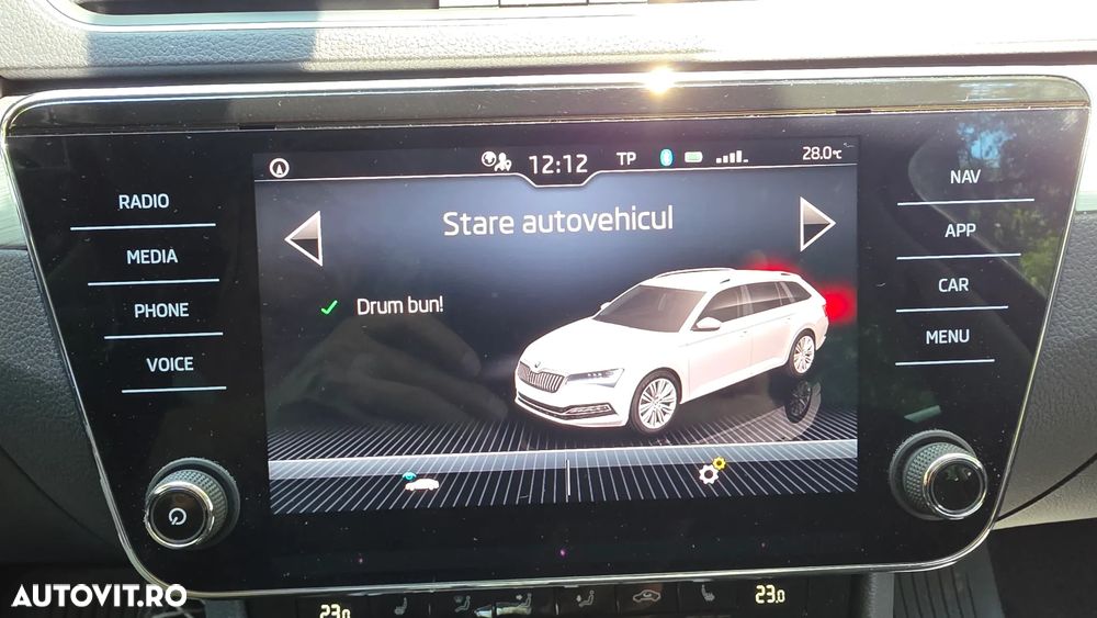 Skoda Superb 2.0 TDI DSG Ambition - 10