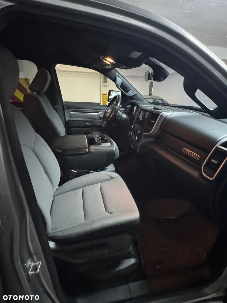 Dodge RAM 1500 5.7 4x4 - 8