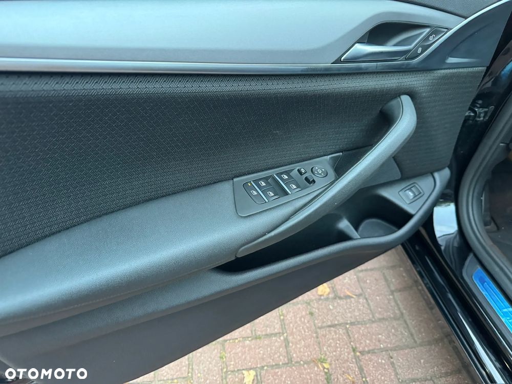 BMW Seria 5 - 13