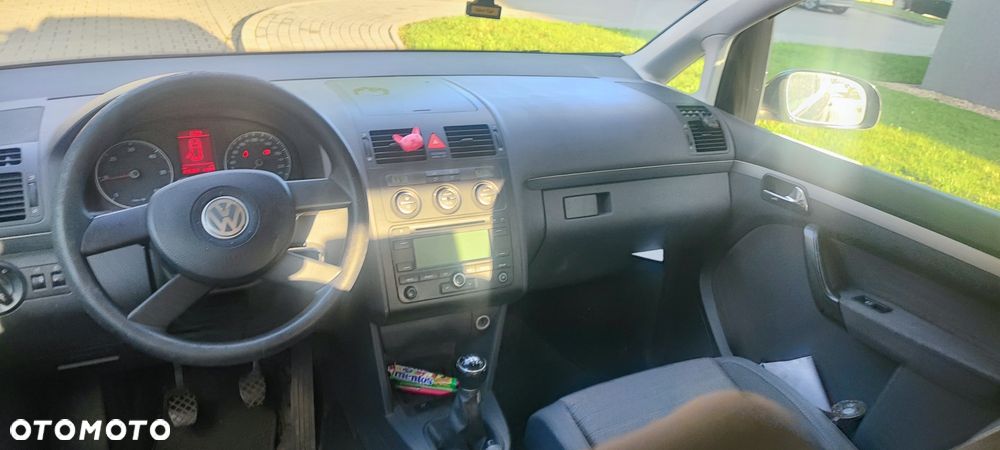 Volkswagen Touran - 6