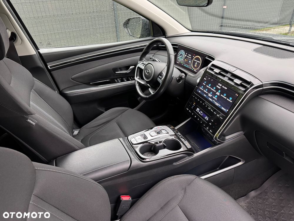 Hyundai Tucson 1.6 T-GDi HEV Modern 2WD - 16