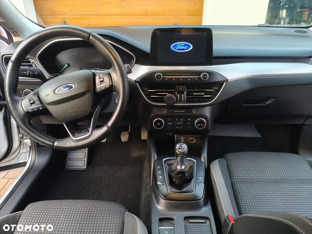 Ford Focus - 8