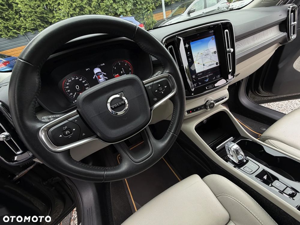Volvo XC 40 D4 AWD Inscription - 32