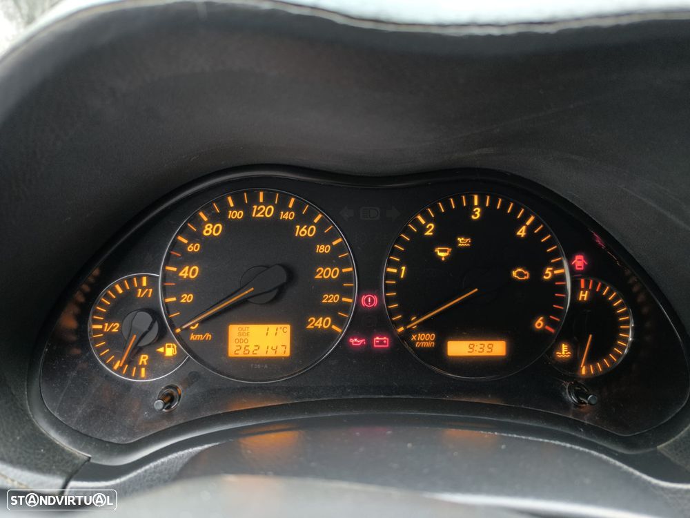 Toyota Avensis SW 2.0 D-4D - 3