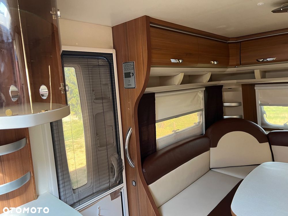Hobby PREMIUM 610 2013r. I inne Fendt DIAMANT 590 i LMC kondor 650 i Caravelair PRESTIGE 610 i Dethlefs EMOTION 700 i Tabbert VIVALDI 450 i Caravelair RUBIS 395 - 19