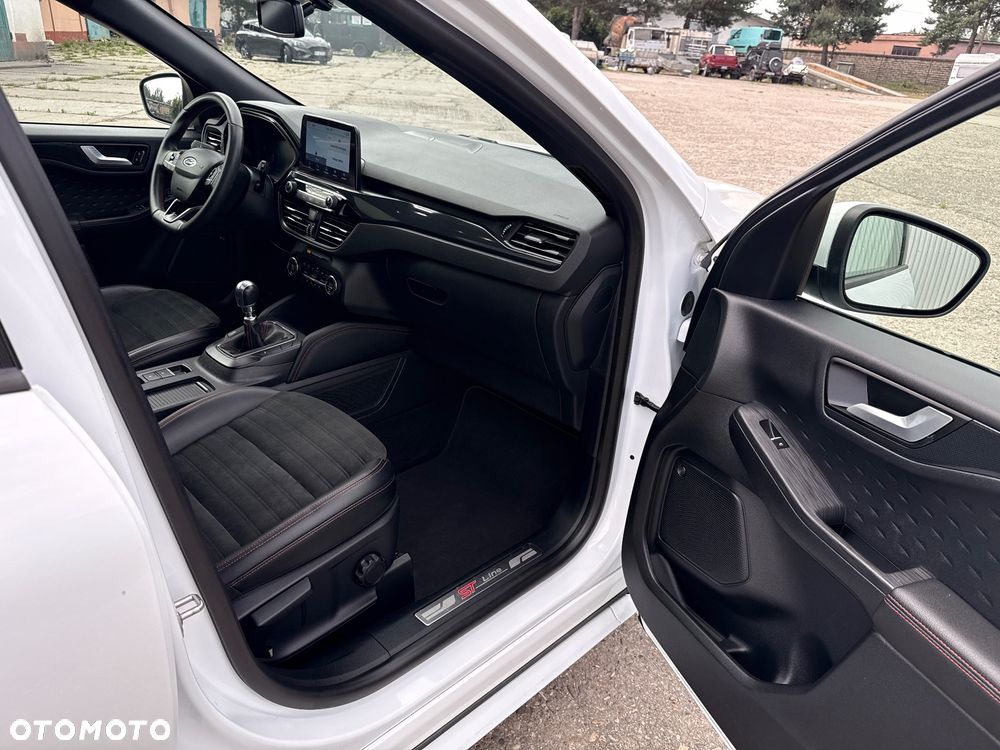 Ford Kuga 2.0 EcoBlue Hybrid ST-LINE X - 15