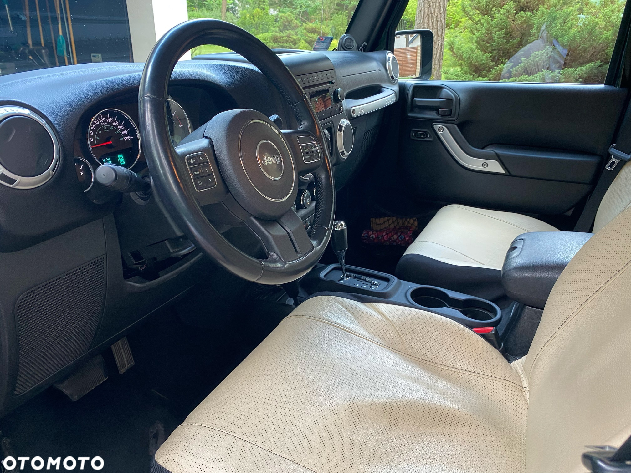 Jeep Wrangler - 2