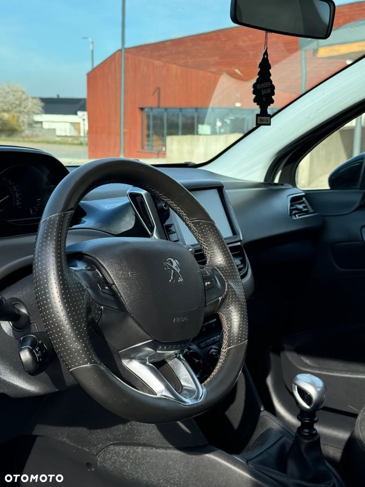 Peugeot 208 - 20