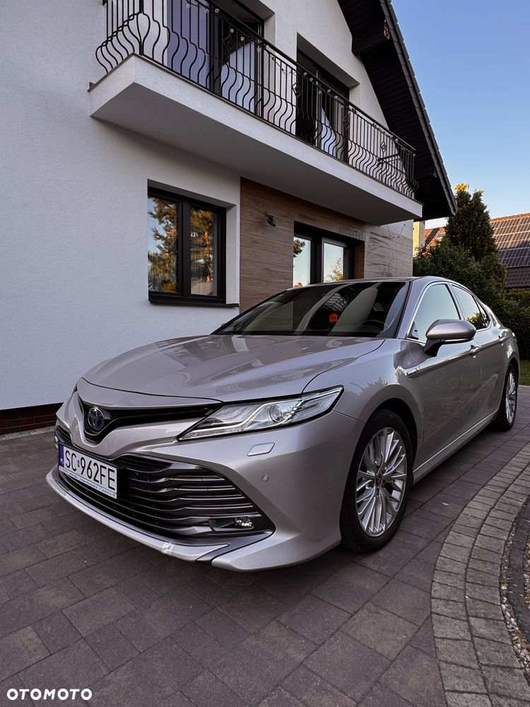Toyota Camry 2.5 Hybrid Executive CVT - 1