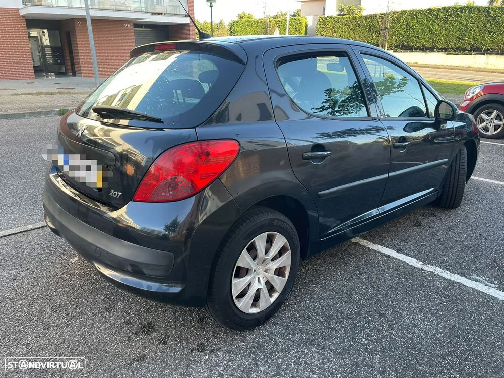 Peugeot 207 1.4 16V Open - 2