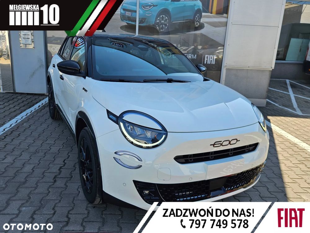 Fiat 600 1.2 Turbo Sport eDCT - 1
