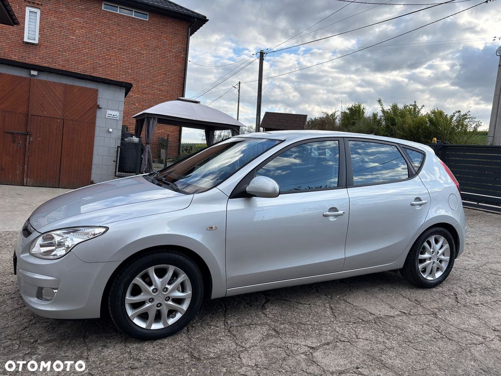 Hyundai i30 1.6 Classic + - 37