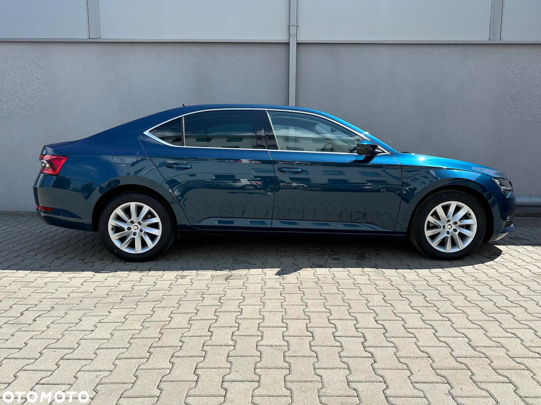 Skoda Superb 2.0 TDI SCR Style DSG - 3