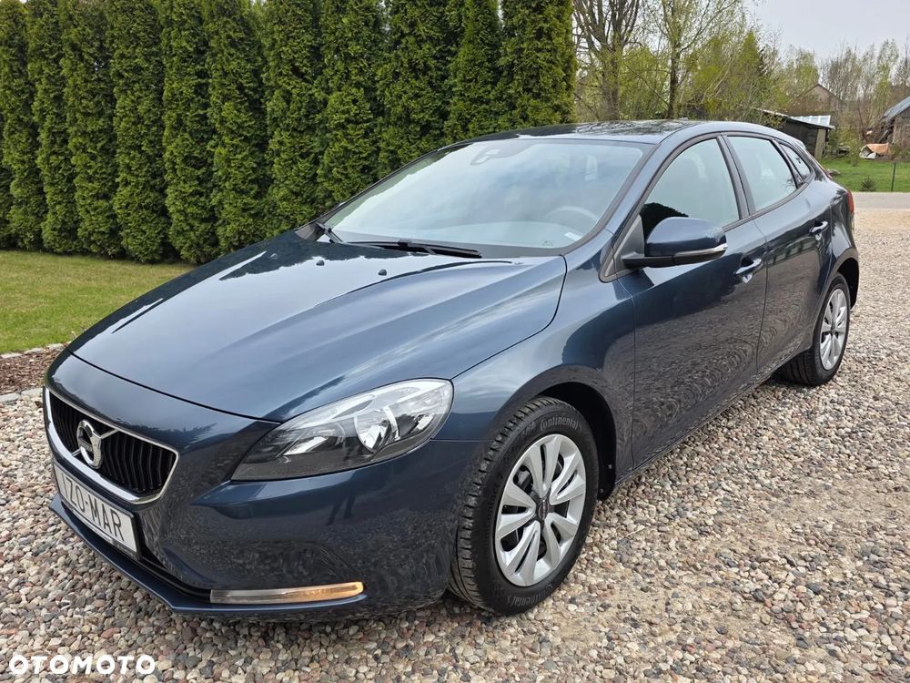 Volvo V40 D2 Momentum - 2