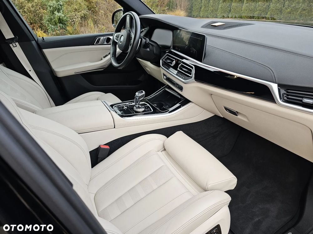 BMW X5 xDrive30d mHEV - 11