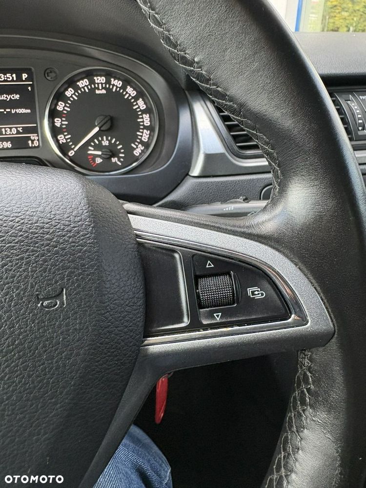 Skoda RAPID - 23
