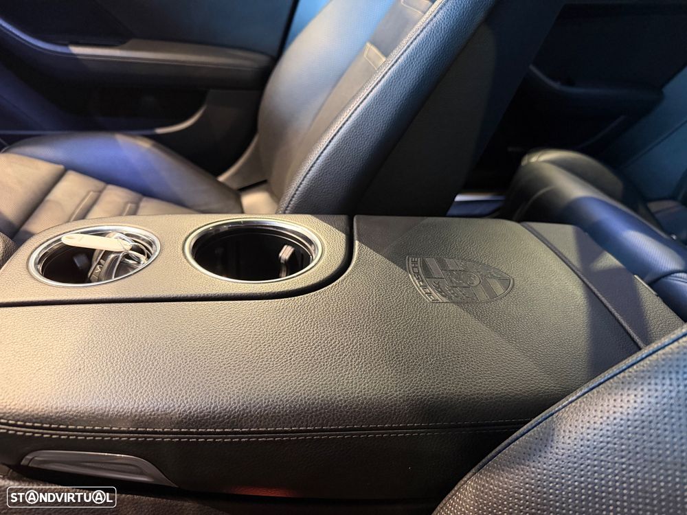 Porsche Panamera Sport Turismo 4 E-Hybrid Platinum Edition - 29