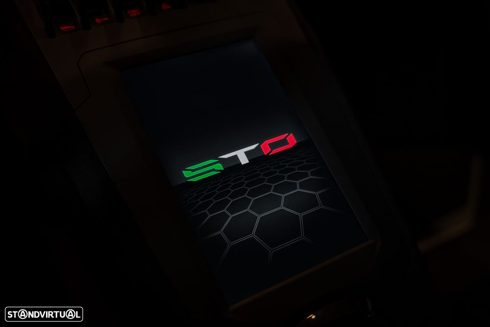 Lamborghini Huracán STO - 28