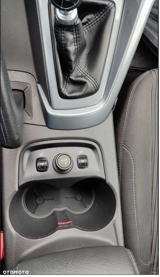 Ford Focus SW - 8
