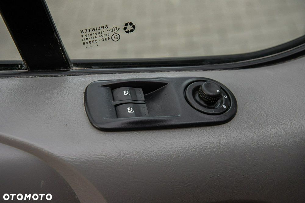 Renault Trafic - 14