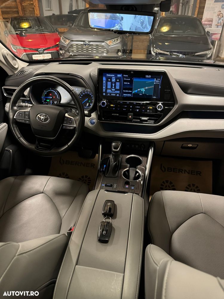 Toyota Highlander 2.5 L Hybrid Dynamic Force 248CP Luxury Pearly - 15