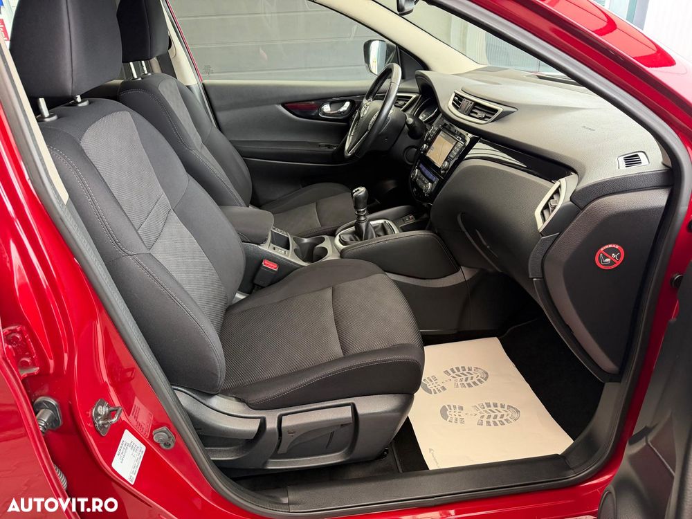 Nissan Qashqai 1.5 dCi DPF 360 - 12