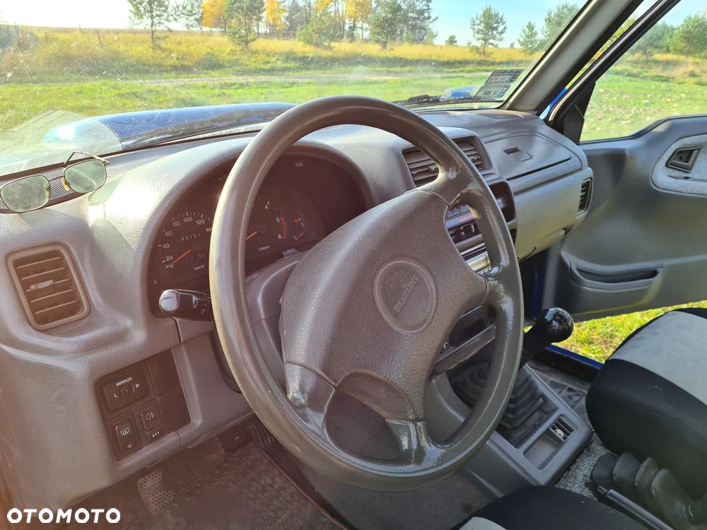 Suzuki Vitara - 11