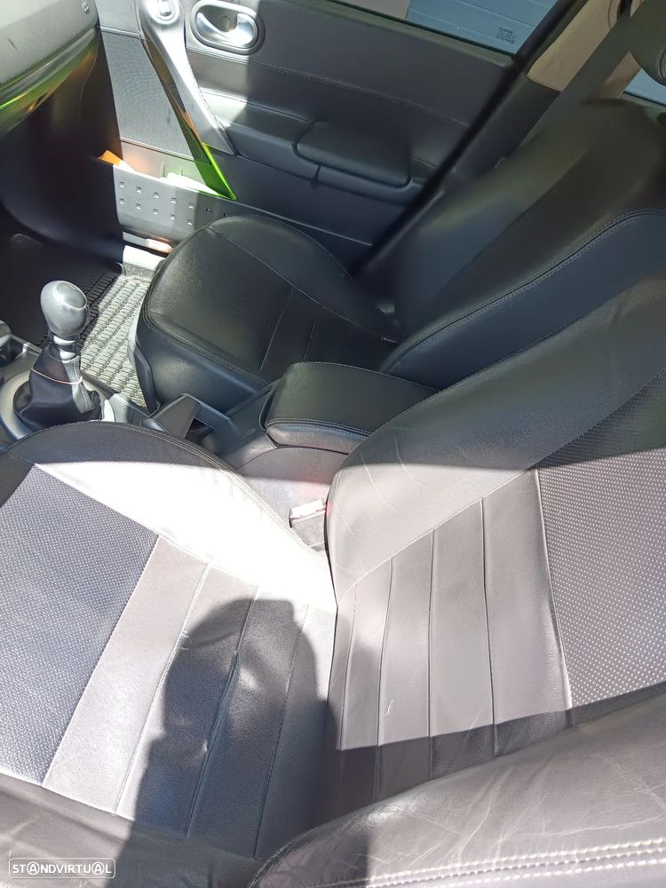 Renault Mégane Break 1.5 dCi Dynamique Luxe - 2