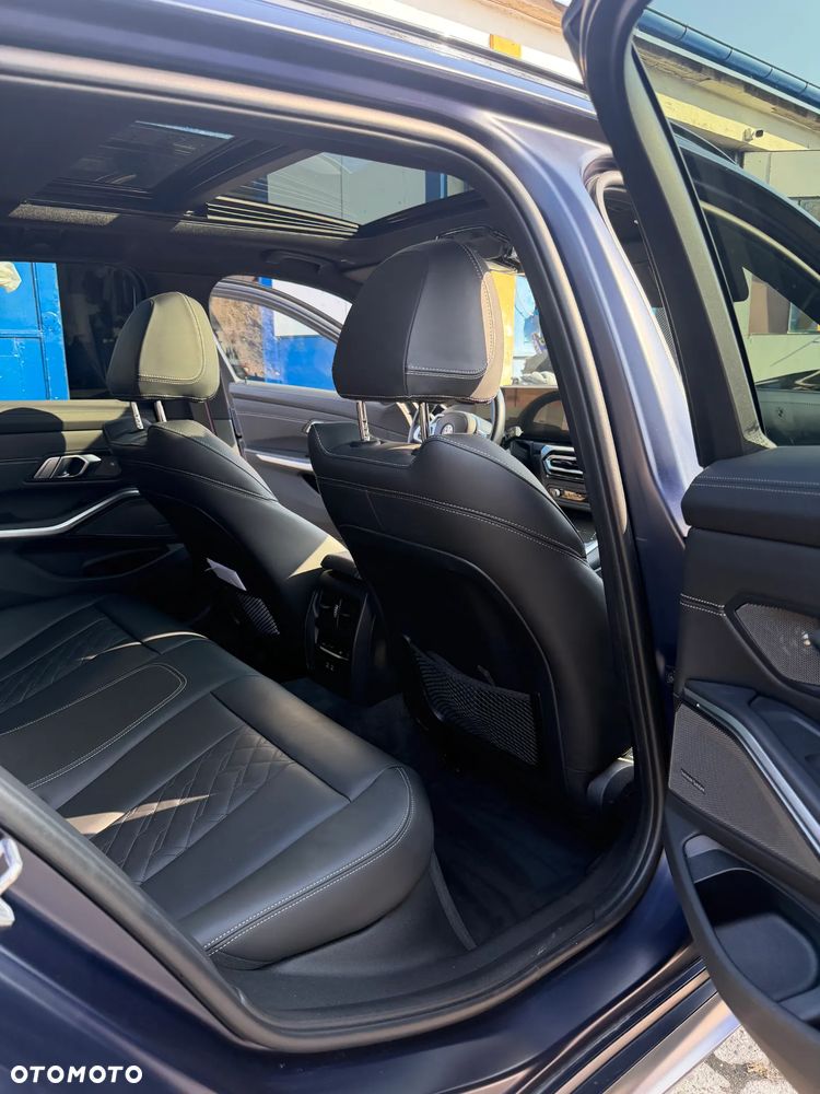 BMW Seria 3 330e xDrive M Sport - 25