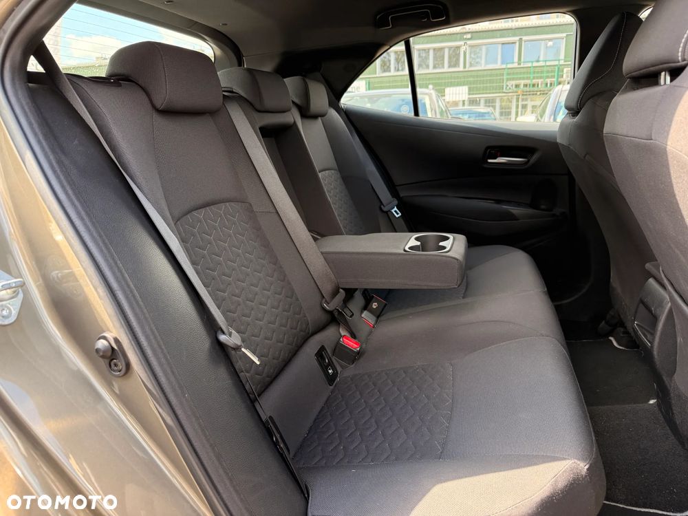 Toyota Corolla - 28