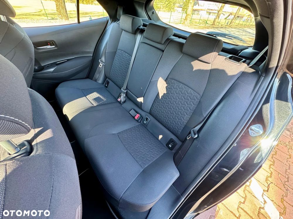 Toyota Corolla 1.8 Business Edition - 15