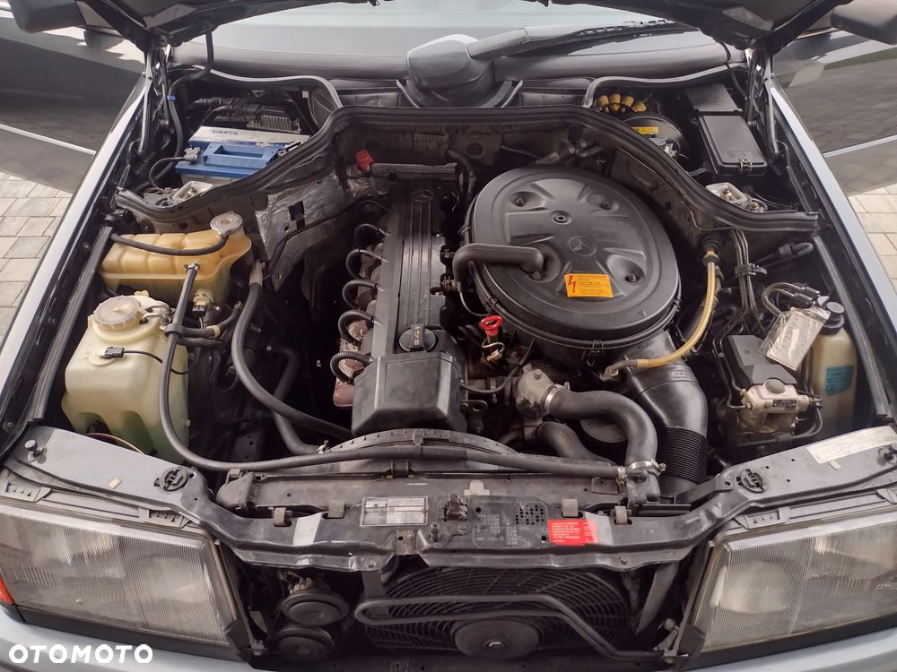 Mercedes-Benz W124 (1984-1993) ver-300-4--matic - 4