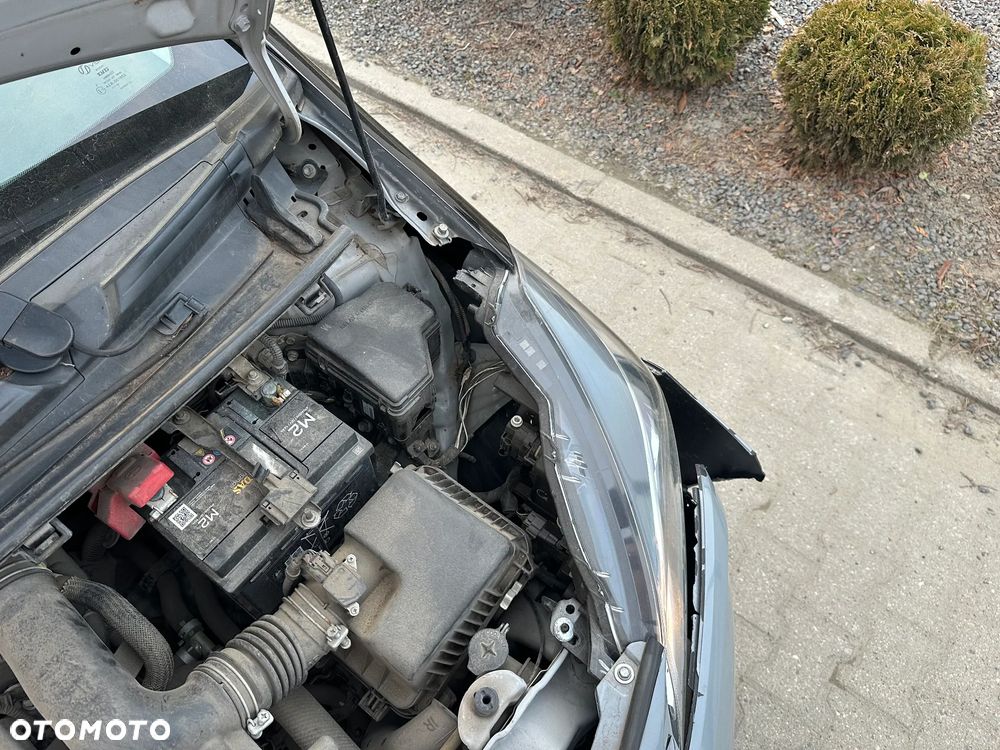 Toyota Yaris 1.5 Dynamic CVT - 27