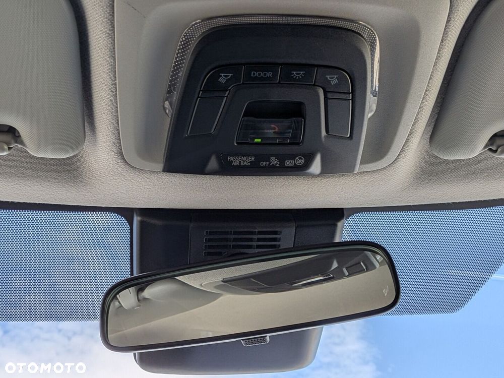 Toyota Corolla 1.8 Hybrid Comfort - 34