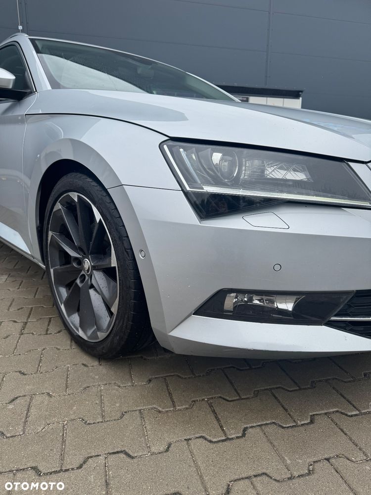 Skoda Superb 1.8 TSI DSG SportLine - 20