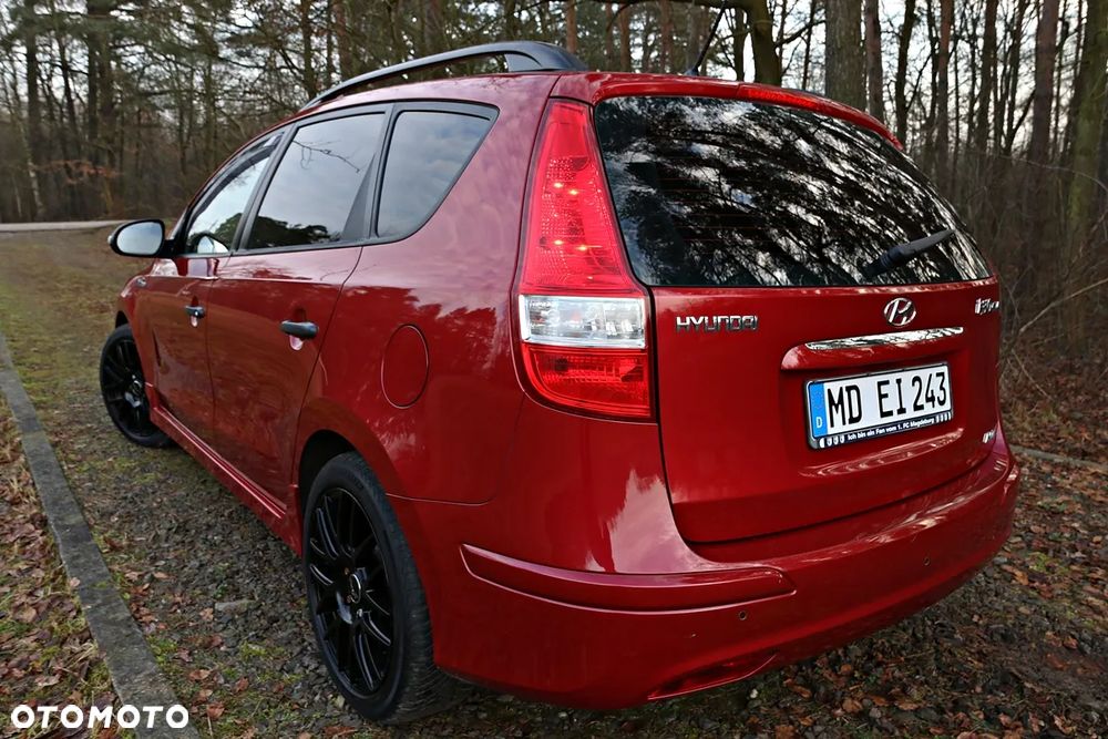 Hyundai i30 blue Kombi 1.6 CRDi Trend - 26