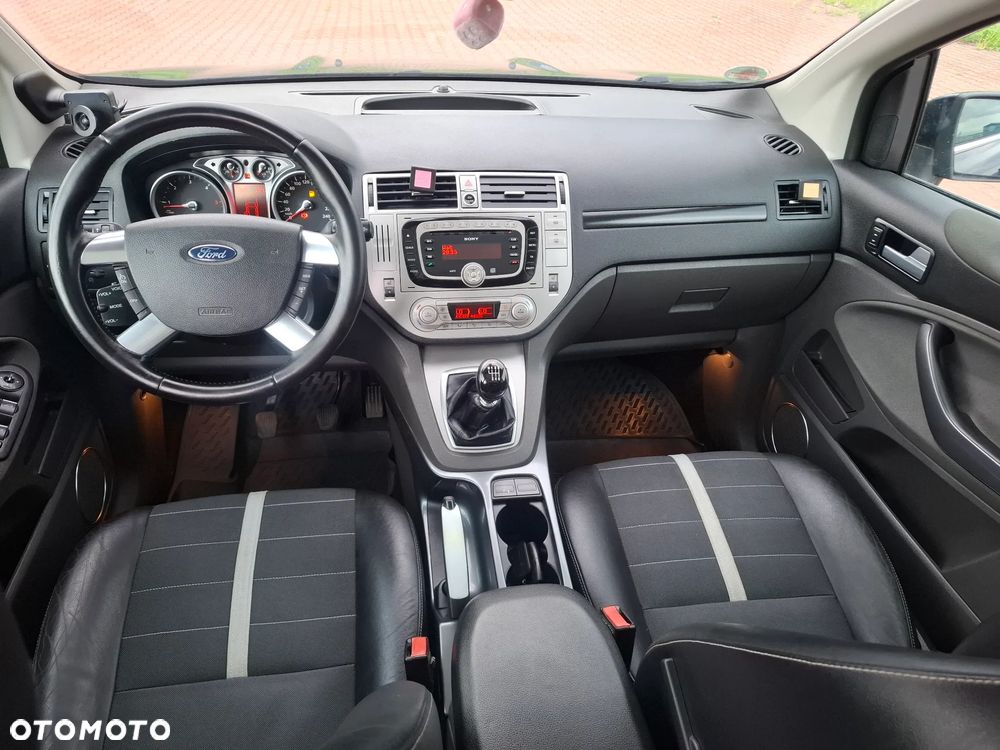 Ford Kuga 2.0 TDCi 4x4 Titanium - 22