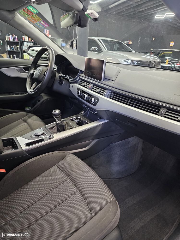 Audi A4 Avant 2.0 TDI - 14