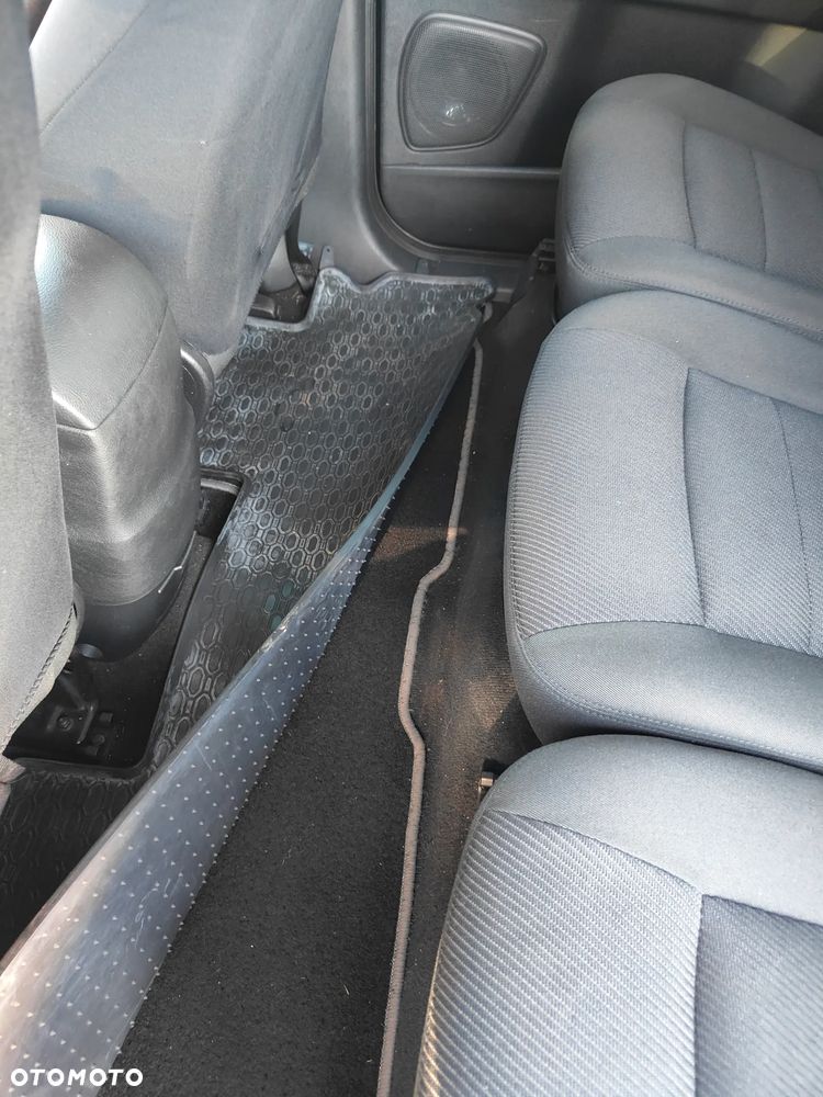 Ford S-Max - 16