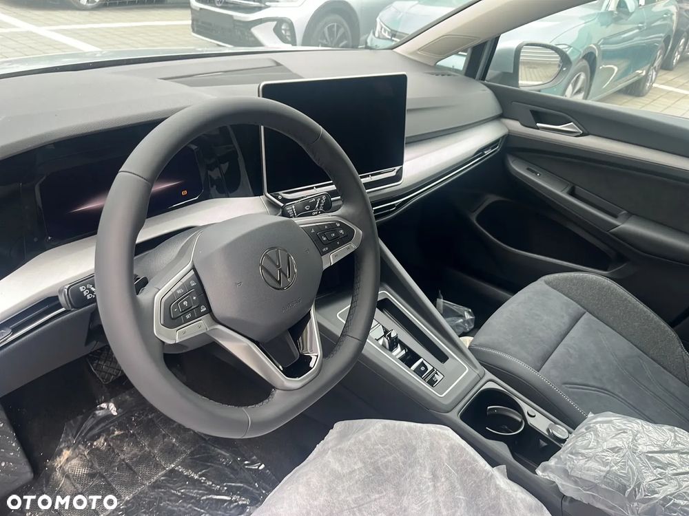 Volkswagen Golf - 9