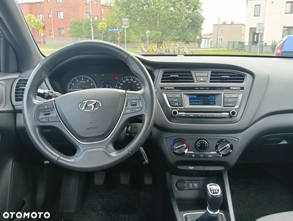 Hyundai i20 1.2 Comfort - 11