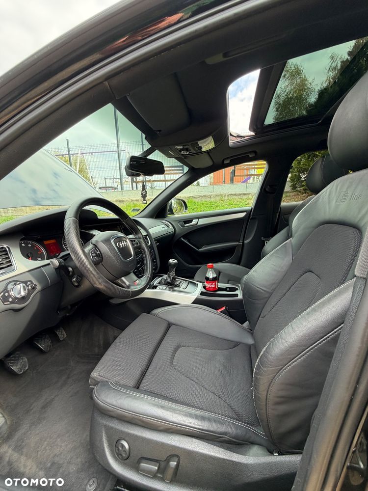 Audi A4 Limousine - 11