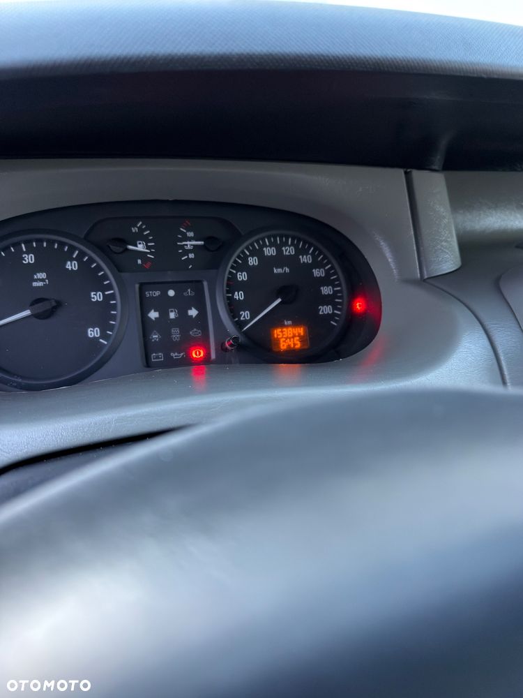 Opel Vivaro - 16